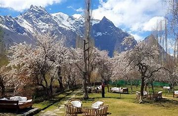 Khaplu Velley Blossom Tour
 summit ridge